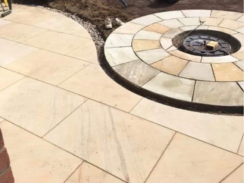 Circle feature patio
